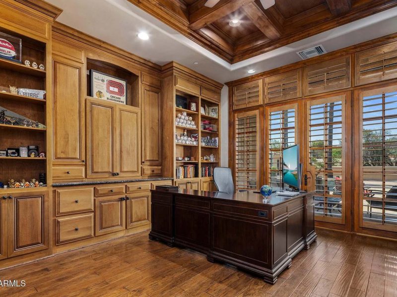 5302105ce8492b042eaeddaa91924f7e-uncropped_scaled_within_1536_1152